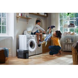 EcoFlow DELTA 2 Max Tragbare Powerstation, 2048 Wh LiFePO4 Akku, 2400W AC-Ausgang (X-Boost 3100W), 80 Min Schnellladung